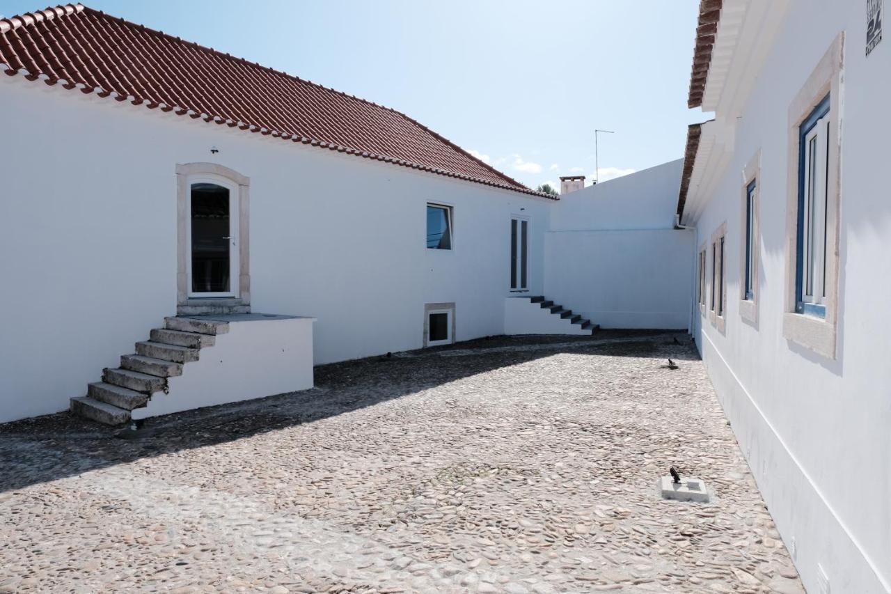Azoia 10 - Hostel & Casas De Campo Azoia de Baixo Eksteriør bilde