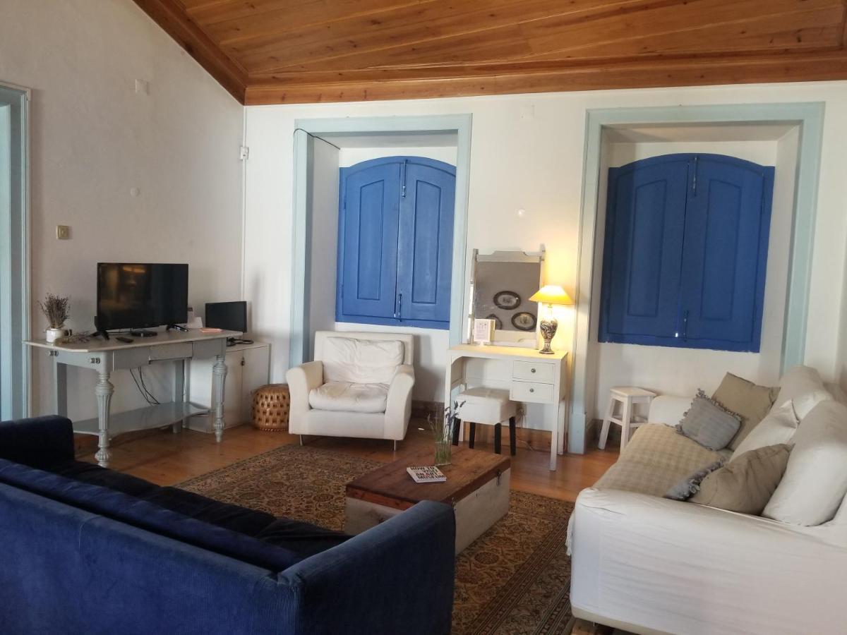 Azoia 10 - Hostel & Casas De Campo Azoia de Baixo Eksteriør bilde