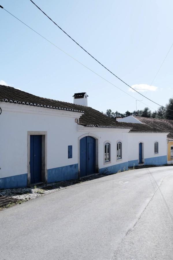 Azoia 10 - Hostel & Casas De Campo Azoia de Baixo Eksteriør bilde