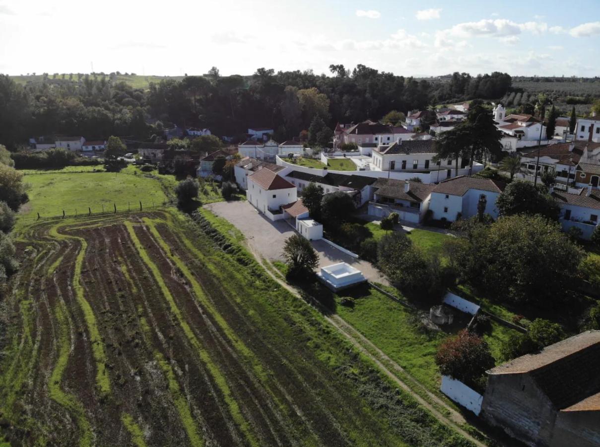 Azoia 10 - Hostel & Casas De Campo Azoia de Baixo Eksteriør bilde